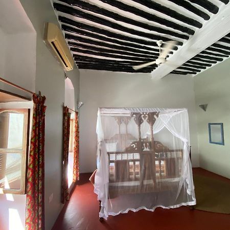 Stone Town Sea View Hotel Zanzibar Exterior photo