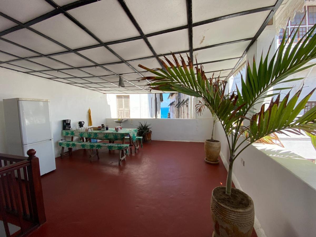 Stone Town Sea View Hotel Zanzibar Exterior photo