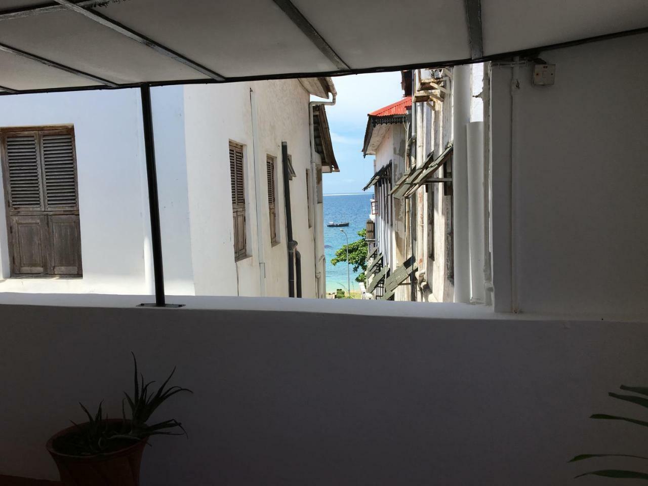 Stone Town Sea View Hotel Zanzibar Exterior photo